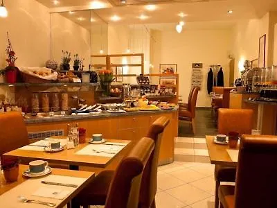 广场青睐酒店 美因河畔法兰克福 3*,